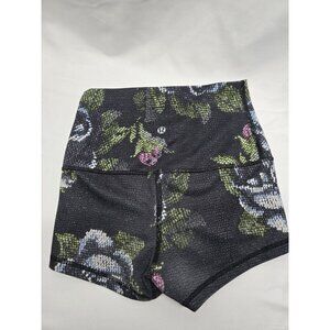 Lululemon Boogie Short (Roll Down) Full-On Luon Garden Party Size 2
